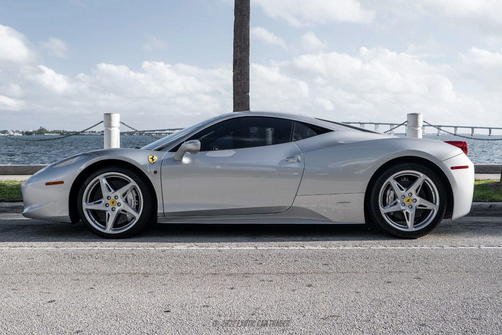 Ferrariピンバッジ Used-2013-Ferrari-458-Spider-